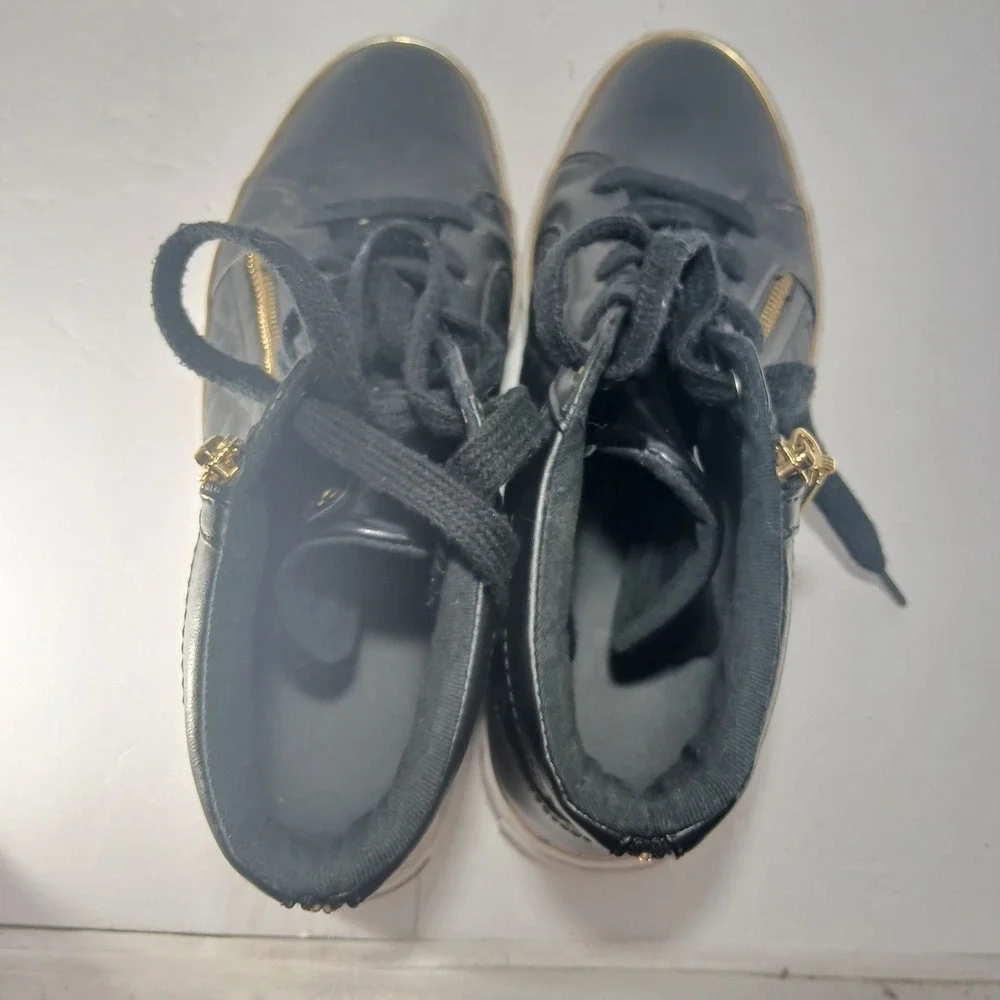G by GUESS‎ Ggatsin High Top Sneakers 10 Black Quilted Gold Zipper Streetwear